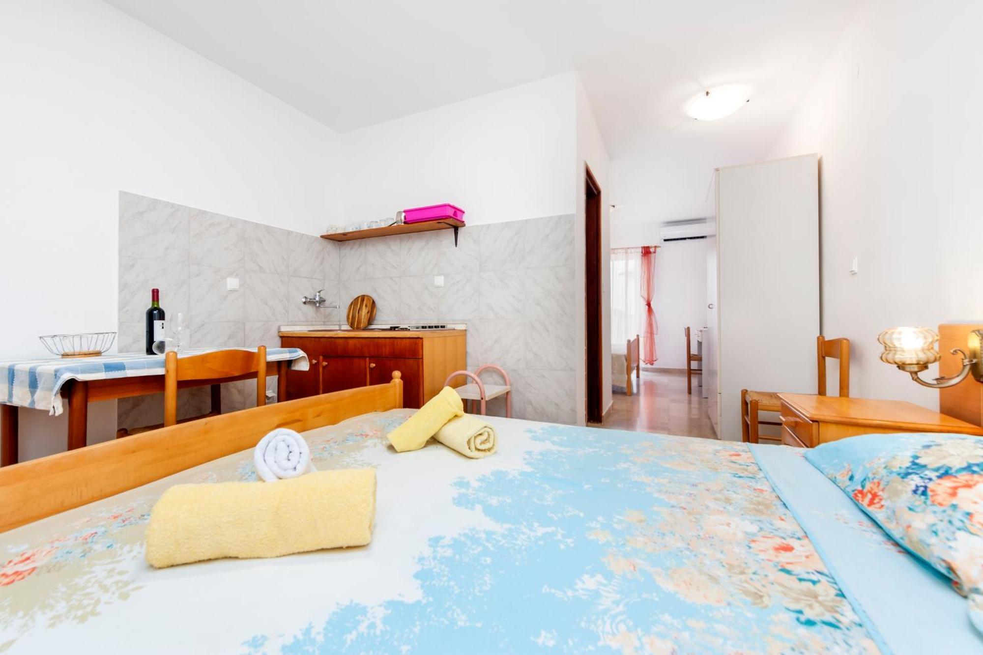 Aparthotel Luna Tsuki Two à Rovinj Extérieur photo
